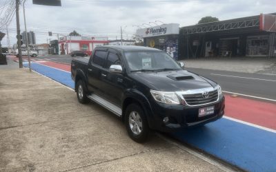 TOYOTA HILUX 3.0 SRV 4X4 CD 16V TURBO INTERCOOLER DIESEL 4P AUTOMÁTICO 2012