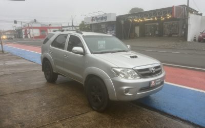 TOYOTA HILUX SW4 3.0 SRV 4X4 16V TURBO INTERCOOLER DIESEL 4P AUTOMÁTICO 2006