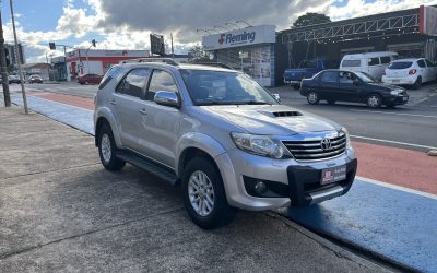 TOYOTA HILUX SW4 3.0 SRV 4X4 16V TURBO INTERCOOLER DIESEL 4P AUTOMÁTICO 2015